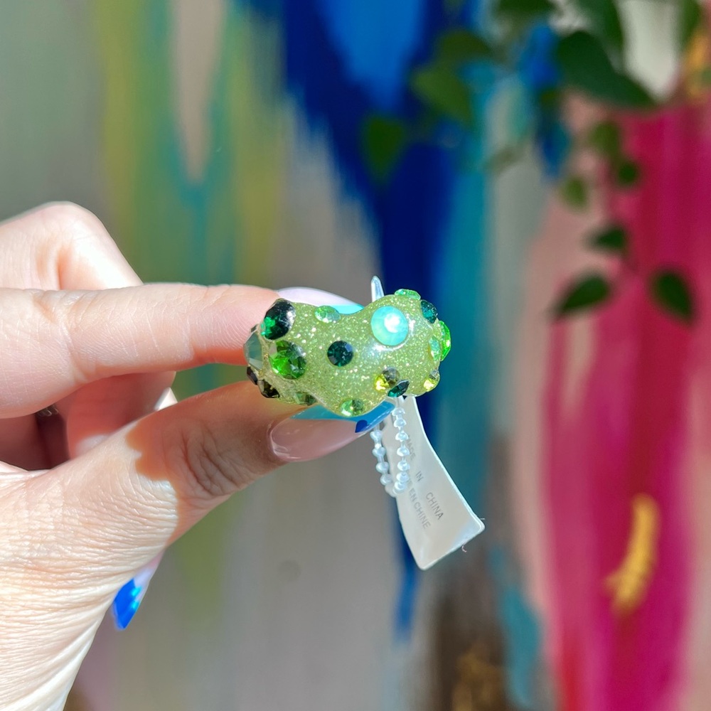 Urban Outfitters | Green Bubble Heart Resin Ring Size 6